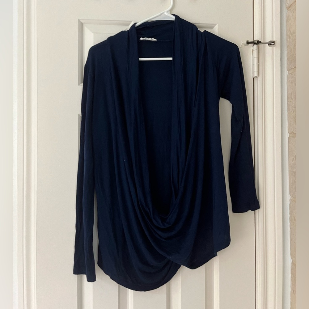 Free to live maternity top, size medium